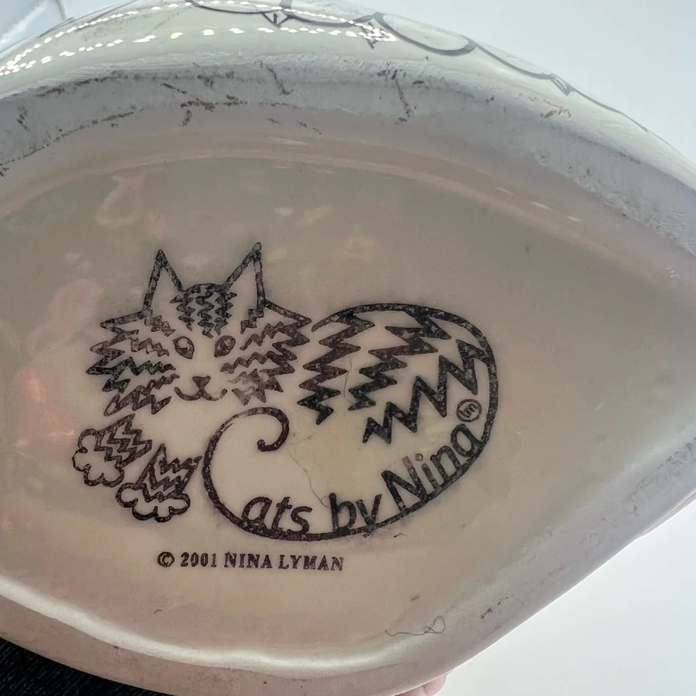 Vtg Cats by Nina Lyman Ceramic Cat Vase FigurinePersian White Cat Gold Eye